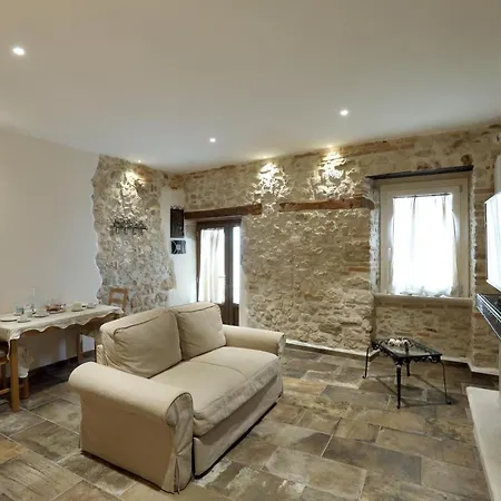 Le Dimore Nel Borgo Bed & Breakfast *