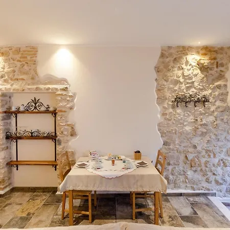 Le Dimore Nel Borgo فندق مبيت وإفطار بيسكوكوستانزو