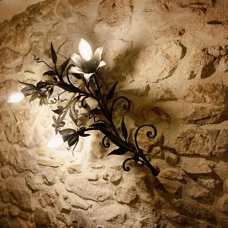 Le Dimore Nel Borgo فندق مبيت وإفطار بيسكوكوستانزو