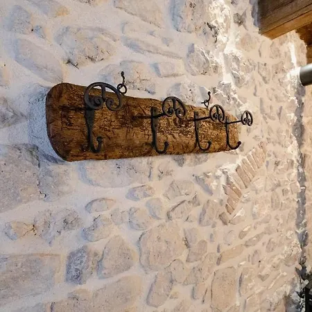 Le Dimore Nel Borgo Alojamento de Acomodação e Pequeno-almoço Pescocostanzo
