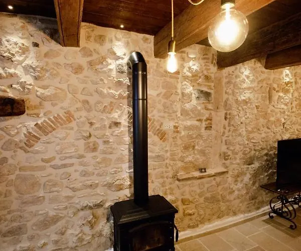 Le Dimore Nel Borgo Пескокостанцо